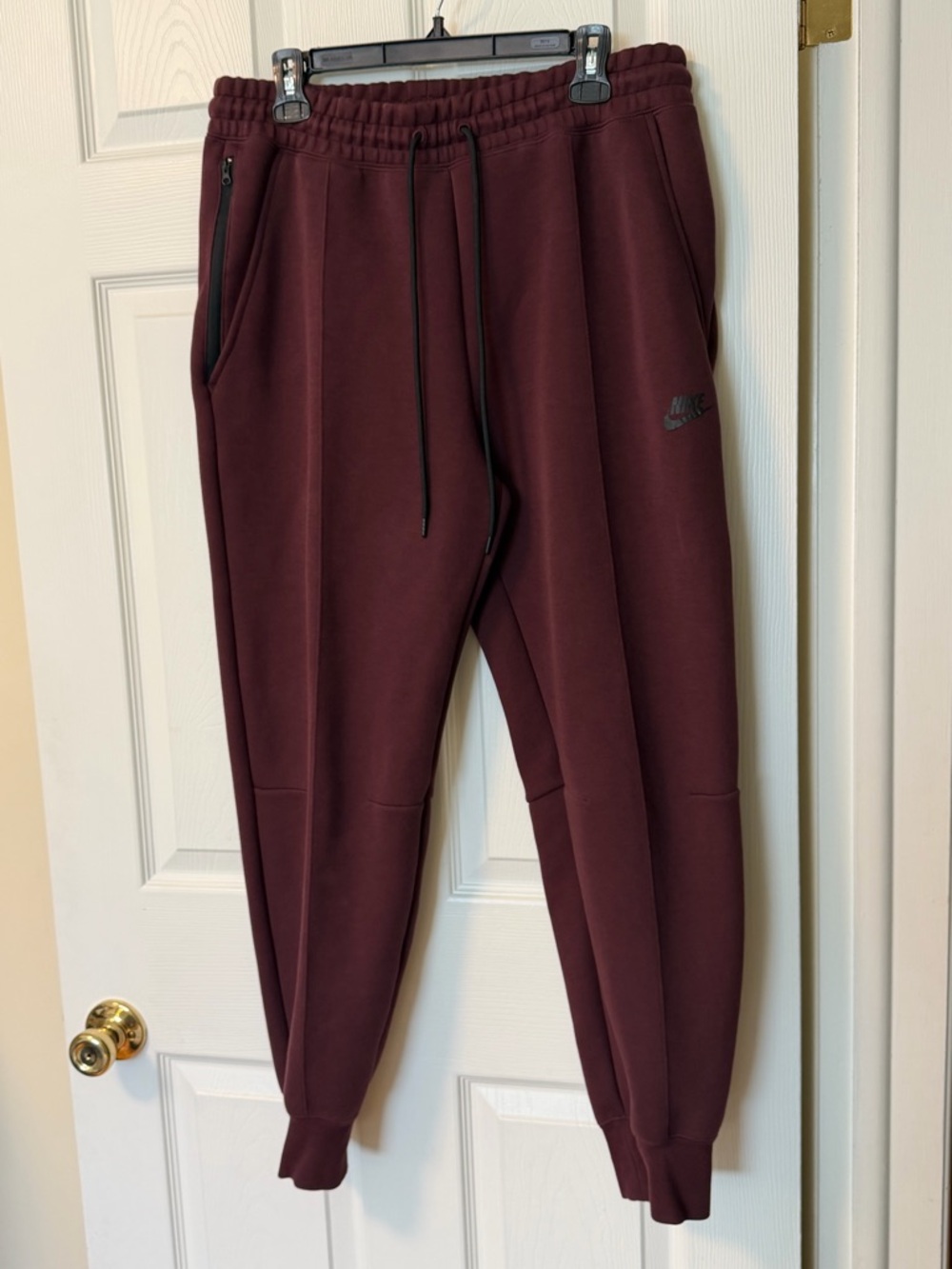 Womens Nike Tech Jogger Pants maroon sz L